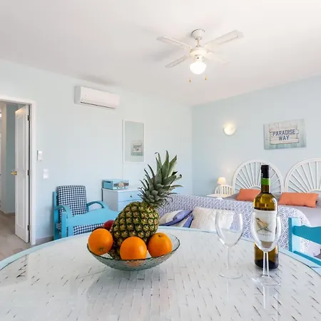 Mariners - Bright And Stylish - 2 Minute Walk To The