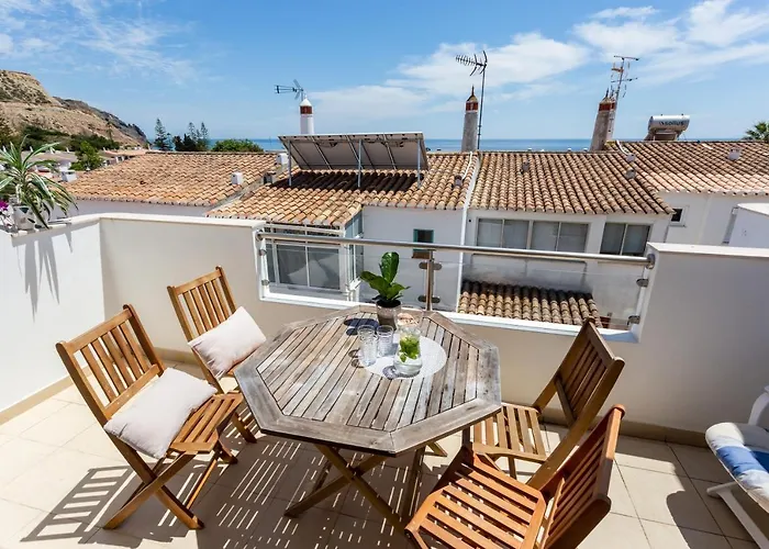 Mariners - Bright And Stylish - 2 Minute Walk To The *