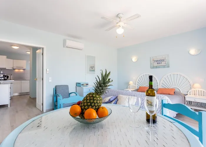 Mariners - Bright And Stylish - 2 Minute Walk To The